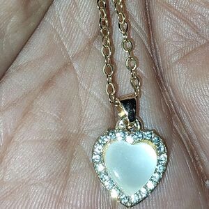 Elegant vintage pendant necklace for women and girls